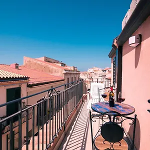 Sole , Cefalù Italia
